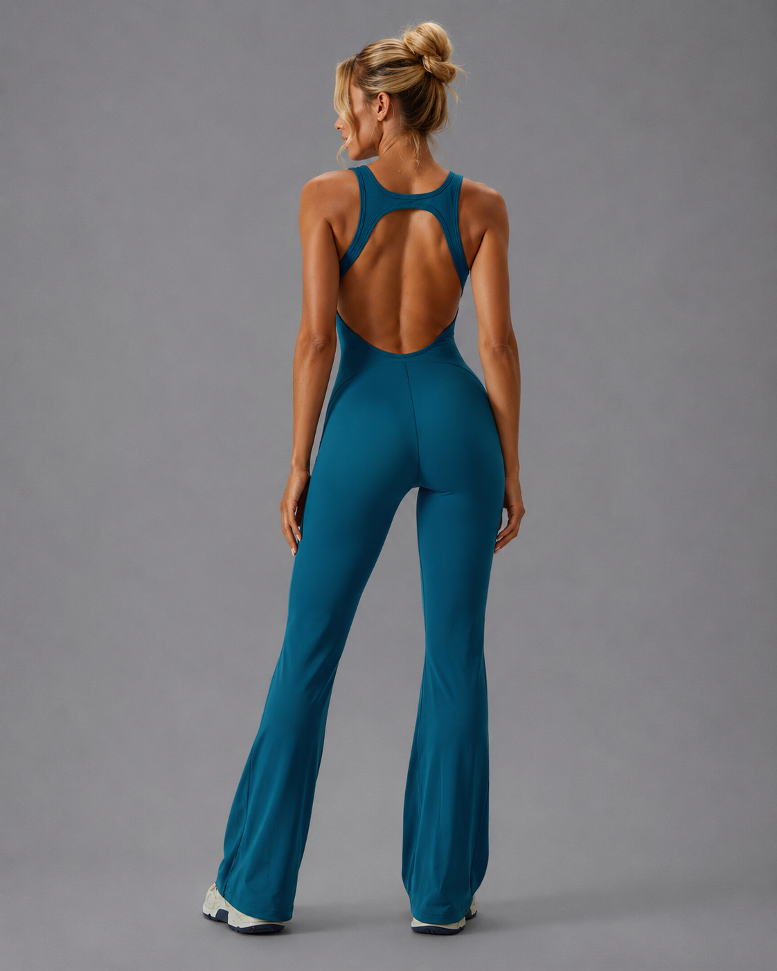 Fitness Jumpsuit Damen – Figurformender Sport Overall mit Weitem Bein & Offenem Rücken
