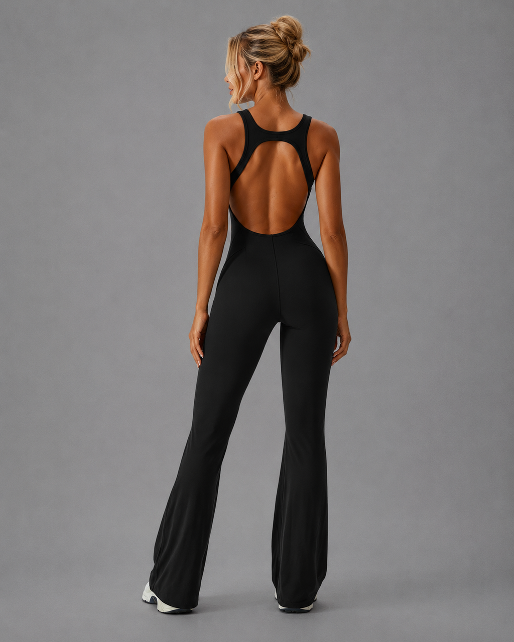 Fitness Jumpsuit Damen – Figurformender Sport Overall mit Weitem Bein & Offenem Rücken