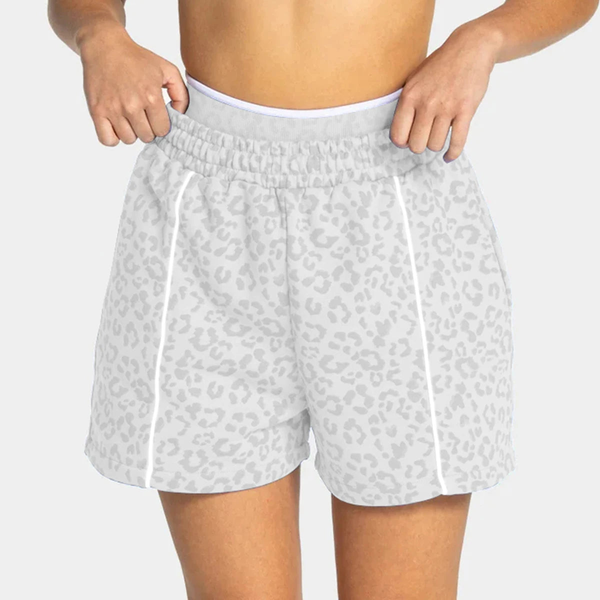Three-Point Shorts Leopardenmuster Getragen