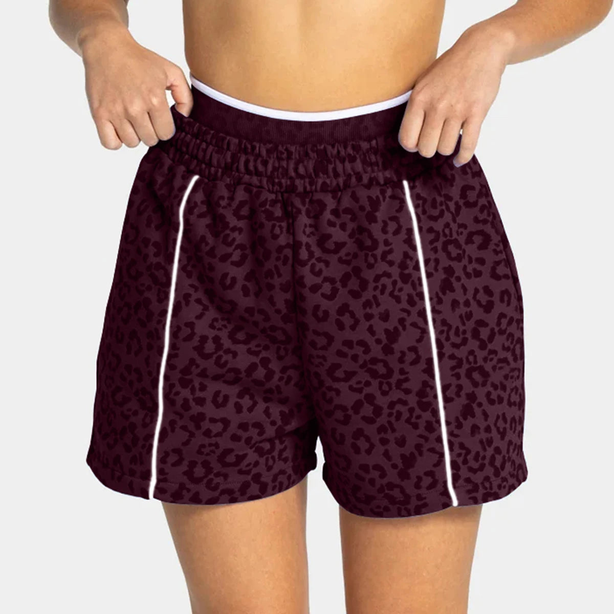 Three-Point Shorts Leopardenmuster Detailansicht