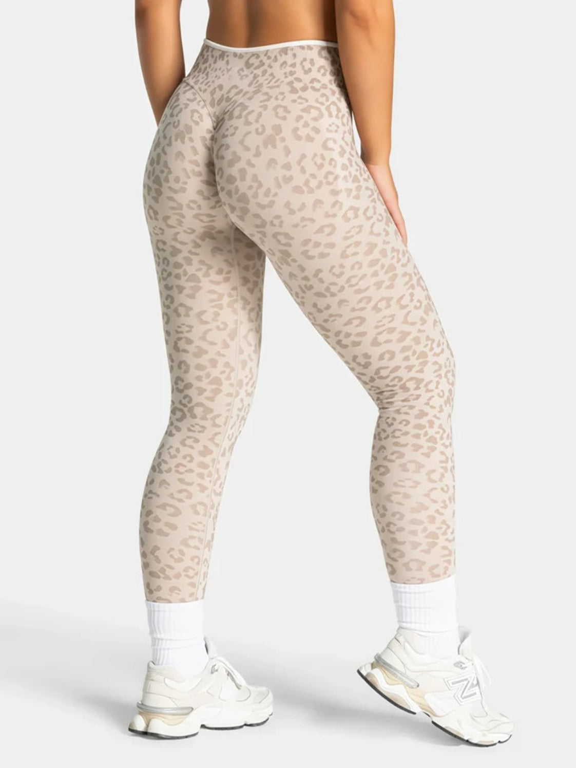 High-Waist Scrunch Leggings Leopardenmuster Hinteransicht Creme