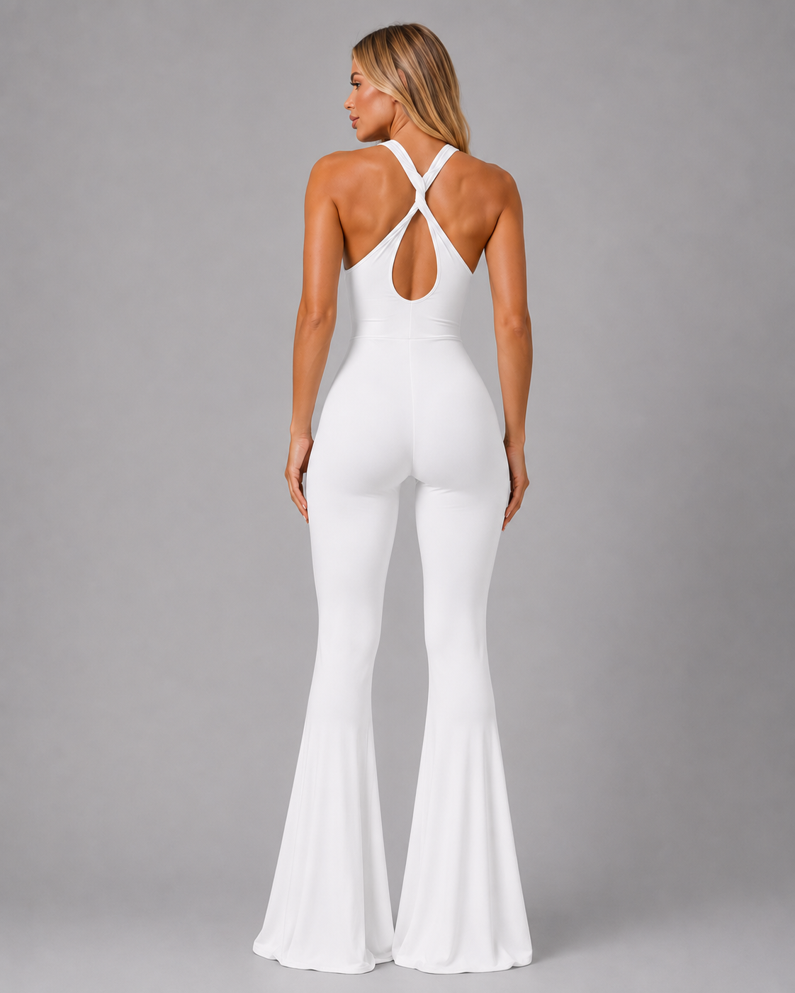 ausgefallener Jumpsuit, elegant, für Hochzeitsgast: snatched mit verdrehten Backstraps und Palazzo Legs